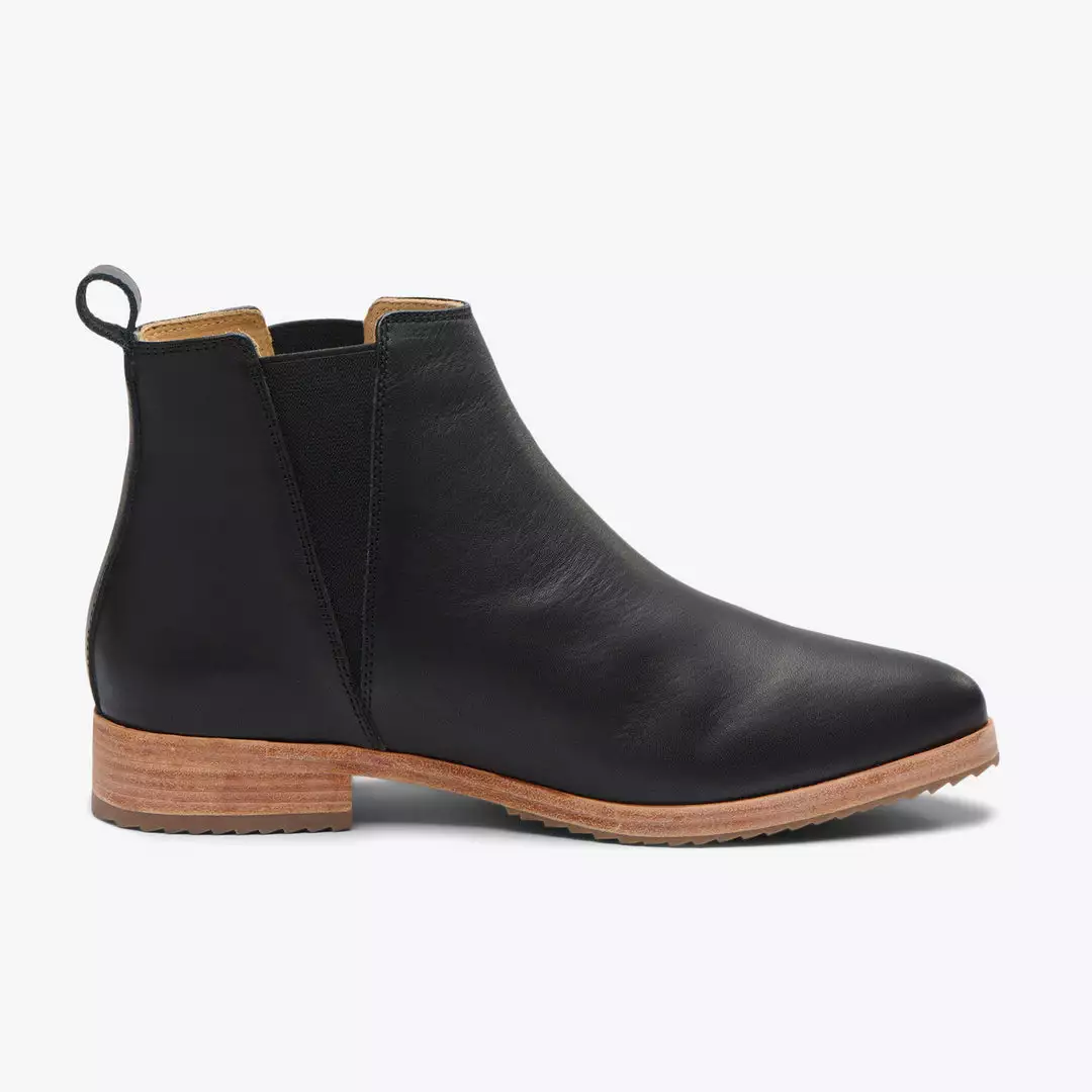 Nisolo Best Sellers Everyday Chelsea Boot - Black 9 Nisolo Best Sellers Everyday Chelsea Boot - Black