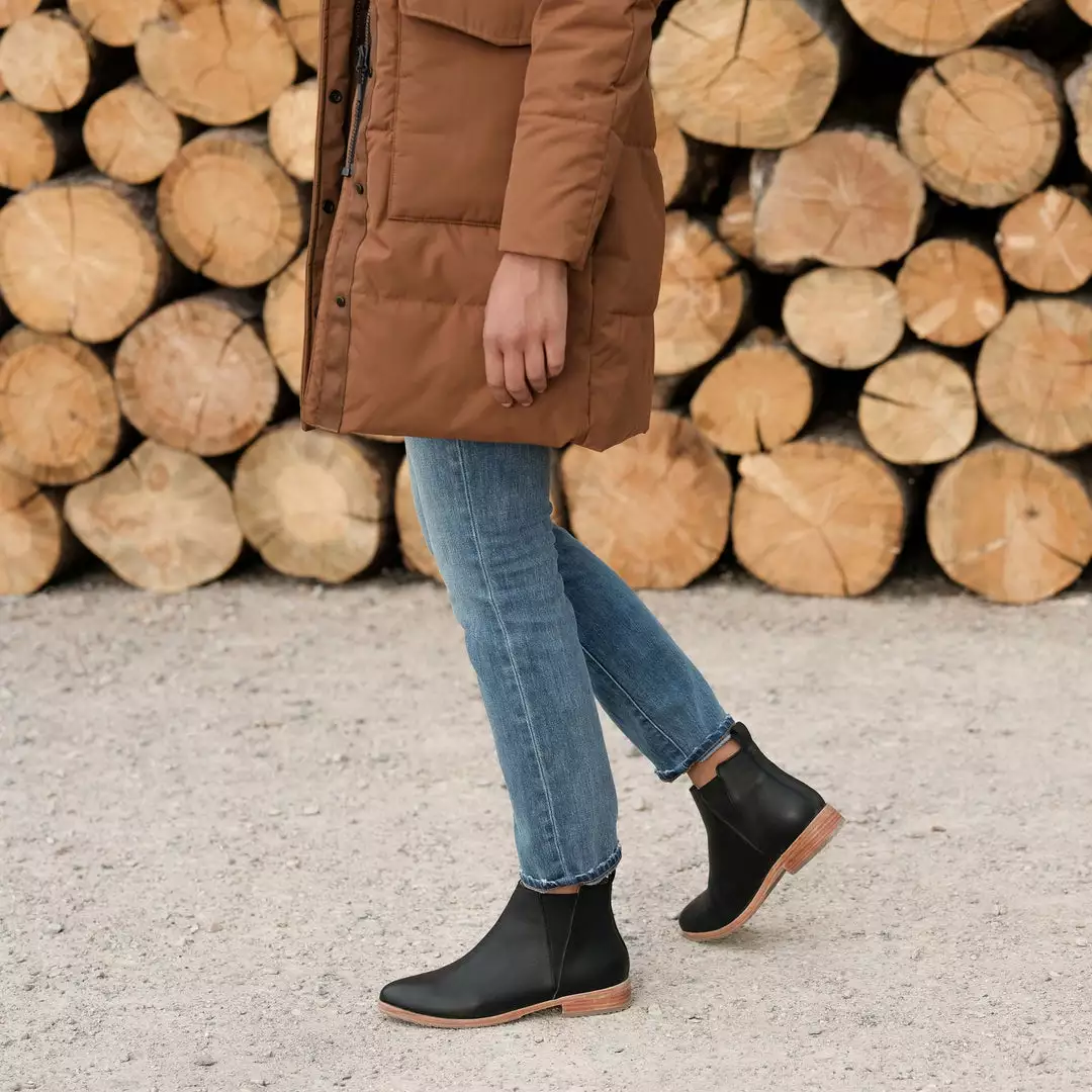 Nisolo Best Sellers Everyday Chelsea Boot - Black 2 Nisolo Best Sellers Everyday Chelsea Boot - Black