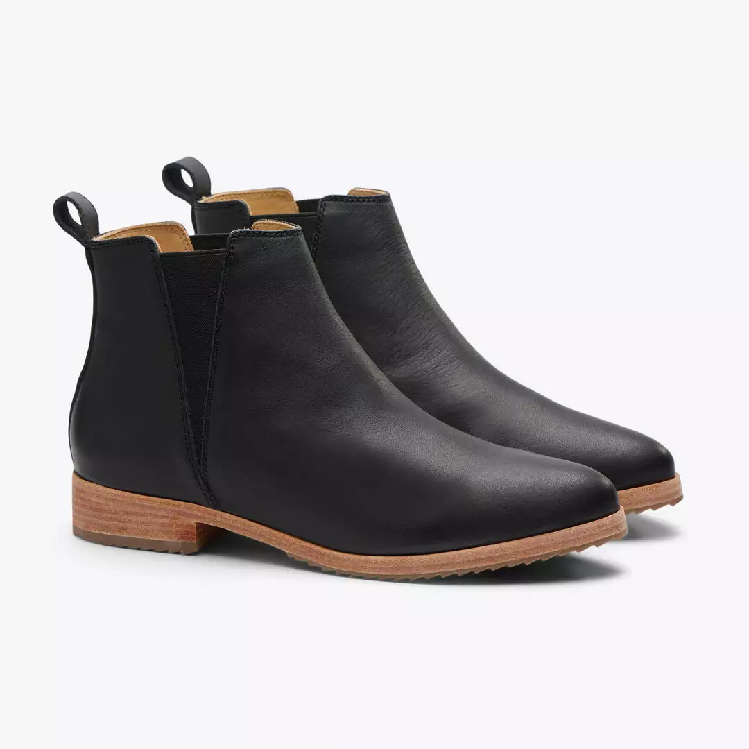 Nisolo Best Sellers Everyday Chelsea Boot - Black 1 Nisolo Best Sellers Everyday Chelsea Boot - Black