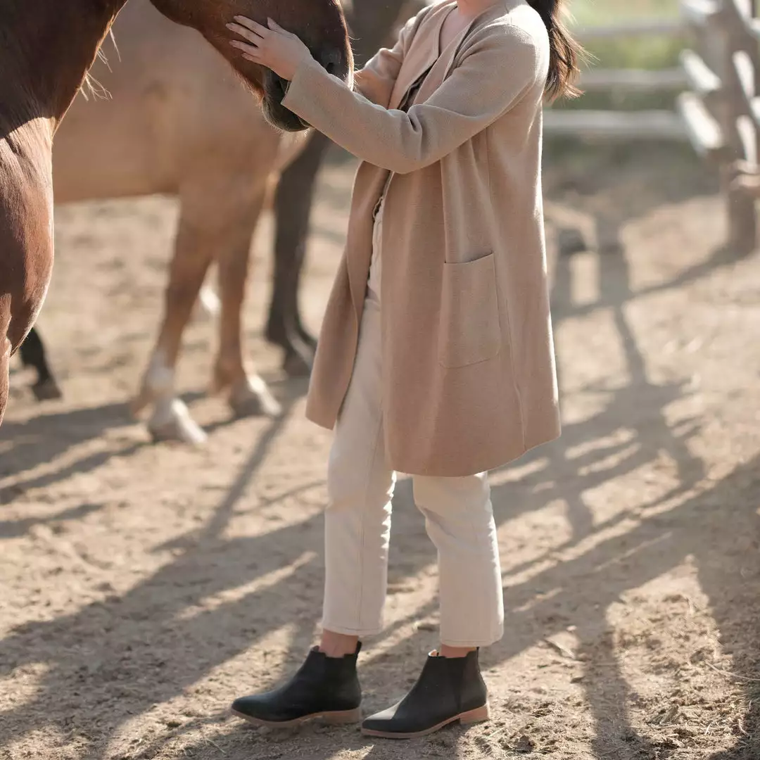 Nisolo Best Sellers Everyday Chelsea Boot - Black 3 Nisolo Best Sellers Everyday Chelsea Boot - Black