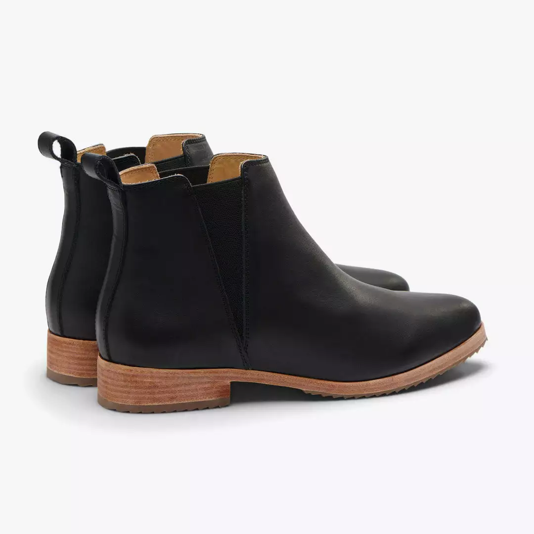 Nisolo Best Sellers Everyday Chelsea Boot - Black 8 Nisolo Best Sellers Everyday Chelsea Boot - Black