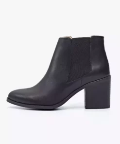 Nisolo Heeled Chelsea Boot - Black Shoes