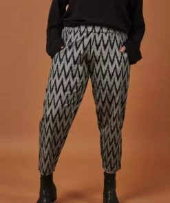 Passion Lilie Gray Chevron Crop Pants