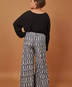 Passion Lilie Spinnaker Gray Pants Clothing