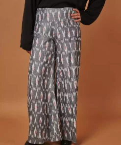 Passion Lilie Spinnaker Gray Pants Clothing