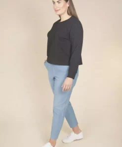 Poplinen Clothing Cindy Crop Pocket Tee - Black