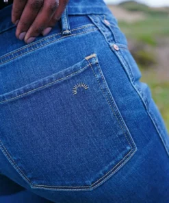 Porter Blue Best Sellers Heart Breaker High Rise Skinny Jean - Vera 16 Porter Blue Best Sellers Heart Breaker High Rise Skinny Jean - Vera