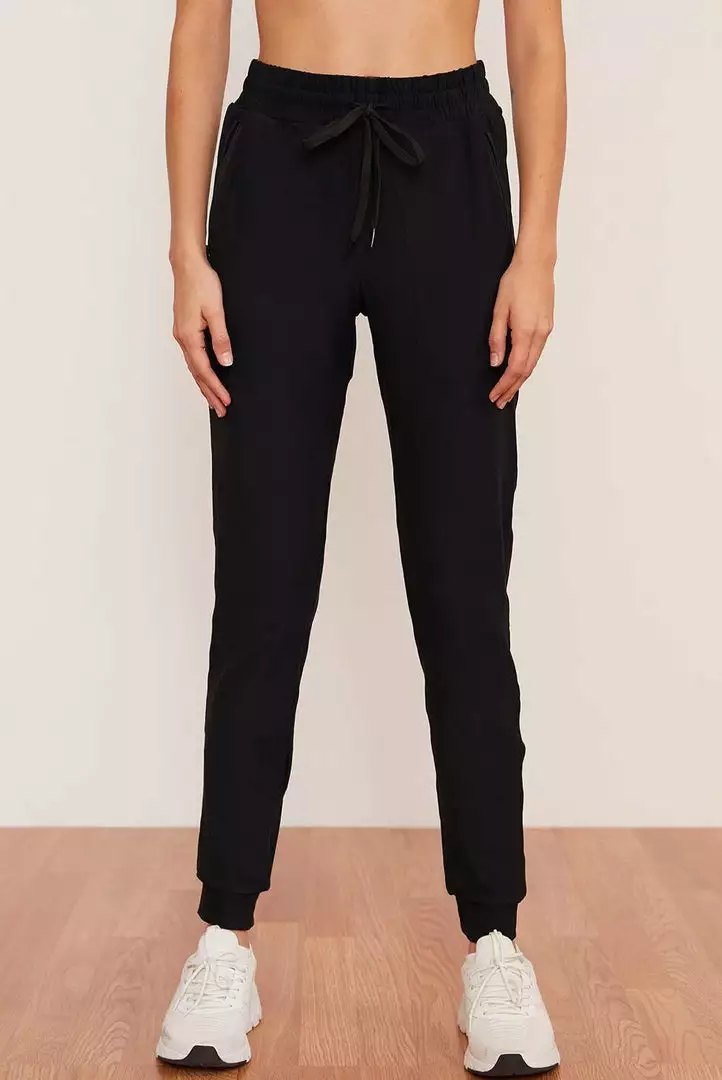 Wolven Activewear + Athleisure Recycled Jogger - Onyx 1 Wolven Activewear + Athleisure Recycled Jogger - Onyx