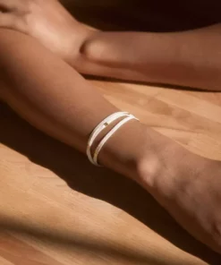 Stella Fluorescent Petite Gilded Strand Bracelet