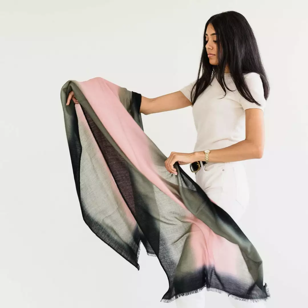 Studio Variously Umbra Kiwi Merino Scarf 5 Studio Variously Umbra Kiwi Merino Scarf