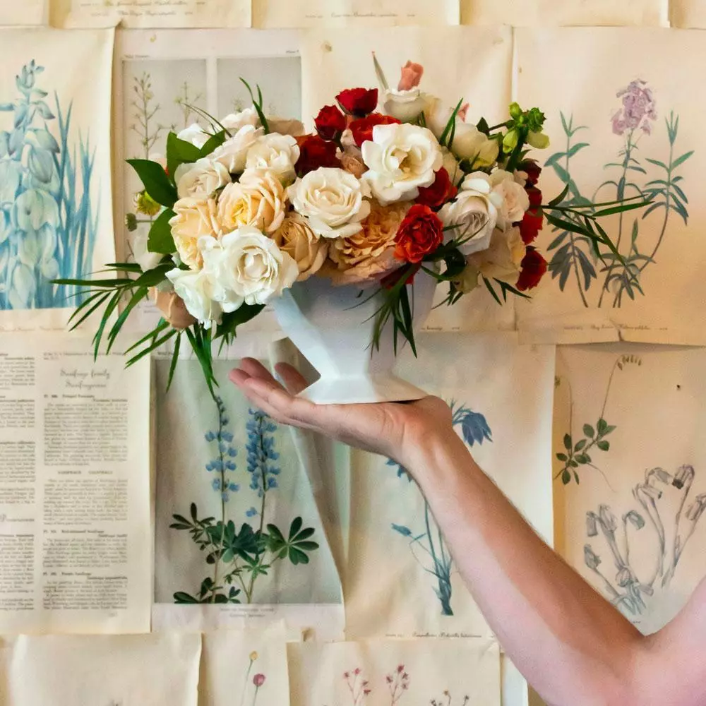 The Bright Angle Small Compote Porcelain Vase 3 The Bright Angle Small Compote Porcelain Vase