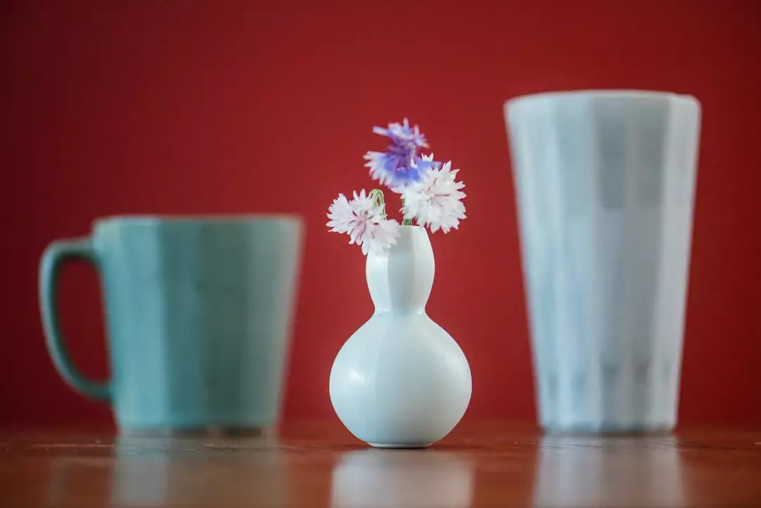 The Bright Angle Home Goods Sprout Bud Porcelain Vase - Mica Black 4 The Bright Angle Home Goods Sprout Bud Porcelain Vase - Mica Black