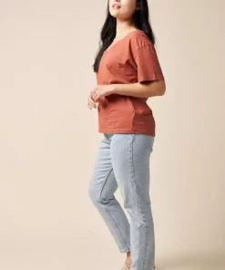 The Standard Stitch Relaxed V - Clay