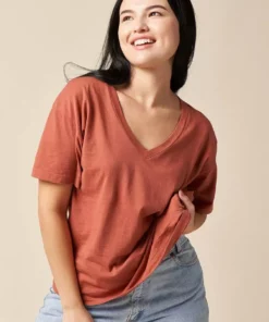 The Standard Stitch Relaxed V - Clay