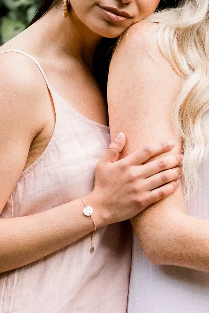 Hathorway Tran Quoc Dainty Horn Charm Bracelet Jewelry 2 Hathorway Tran Quoc Dainty Horn Charm Bracelet Jewelry