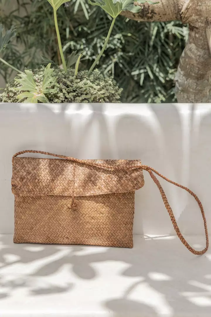 Village Thrive Amber Woven Seagrass Crossbody Bag 2 Village Thrive Amber Woven Seagrass Crossbody Bag
