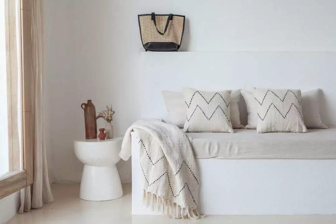 Village Thrive Black Zig Zag Blanket Home Goods 3 Village Thrive Black Zig Zag Blanket Home Goods