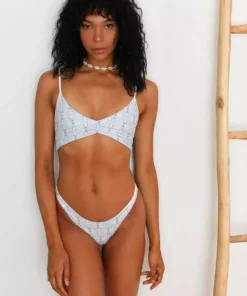 Wolven Reversible Ruched Recycled Swimsuit Top - Aquarius