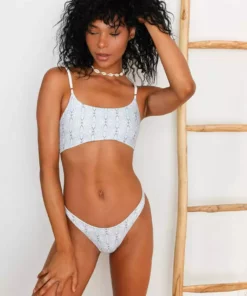 Wolven Reversible Ruched Recycled Swimsuit Top - Aquarius