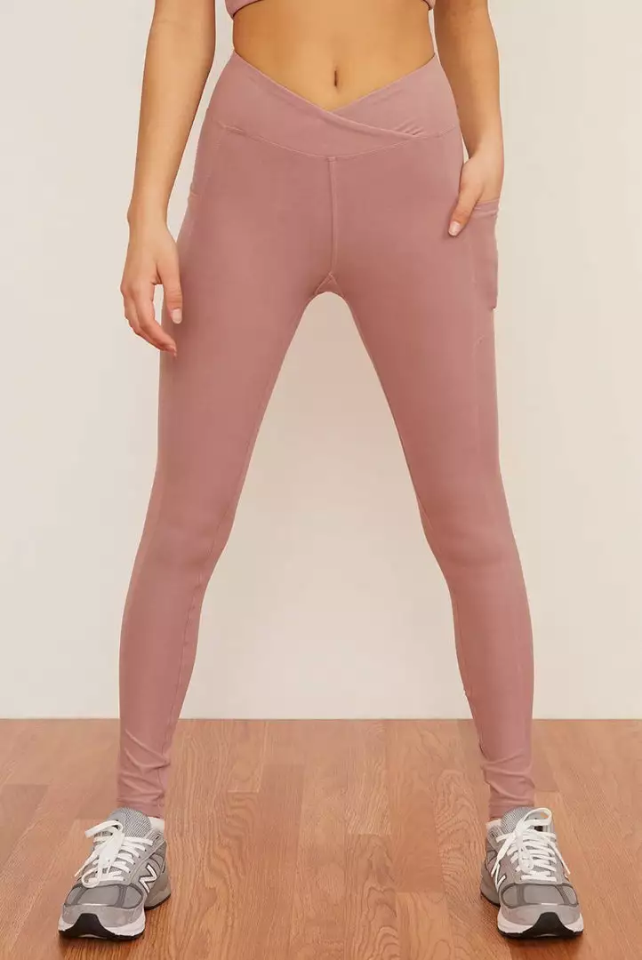 Wolven Activewear + Athleisure Recycled Crossover Pocket Legging - Salt 4 Wolven Activewear + Athleisure Recycled Crossover Pocket Legging - Salt