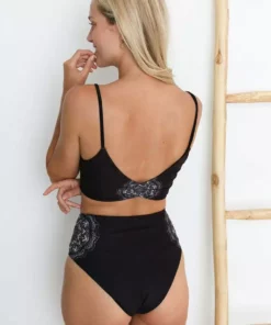 Wolven Reversible Ruched Recycled Swimsuit Top - Luna