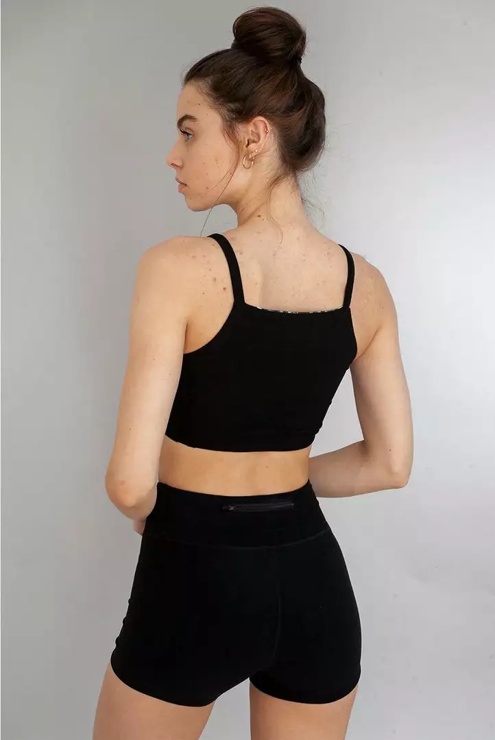 Wolven Recycled High-Waisted Short - Onyx 2 Wolven Recycled High-Waisted Short - Onyx