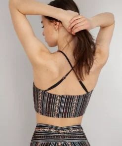 Wolven Reversible Recycled Keyhole Top - Zephyr Activewear + Athleisure 11 Wolven Reversible Recycled Keyhole Top - Zephyr Activewear + Athleisure