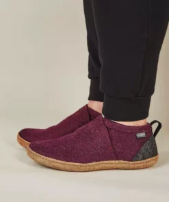 Kyrgies Women's Wool Tengries Slippers - Plum