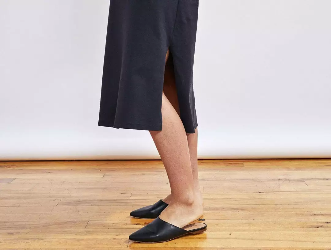 Coyuchi Pajamas + Loungewear Solstice Nightgown - Deep Graphite 3 Coyuchi Pajamas + Loungewear Solstice Nightgown - Deep Graphite